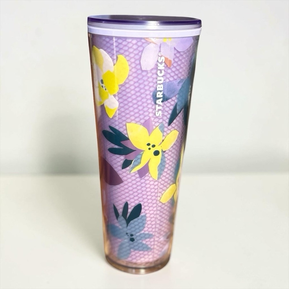 STARBUCKS Drifting Magnolia Winter 2023 Purple Floral Tumbler w/Lid 24 oz Venti